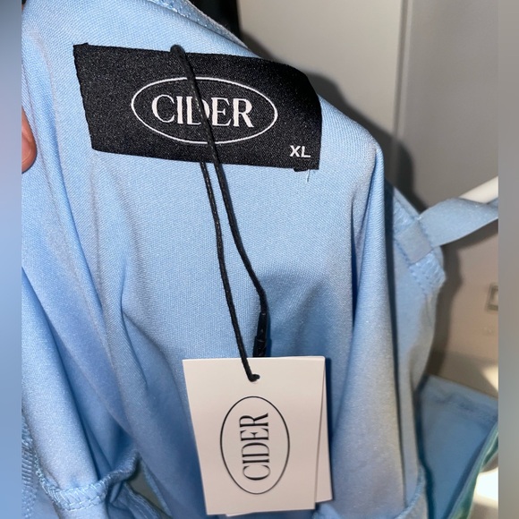 NEW 13 GOING ON 30 DRESS - Picture 3 of 4